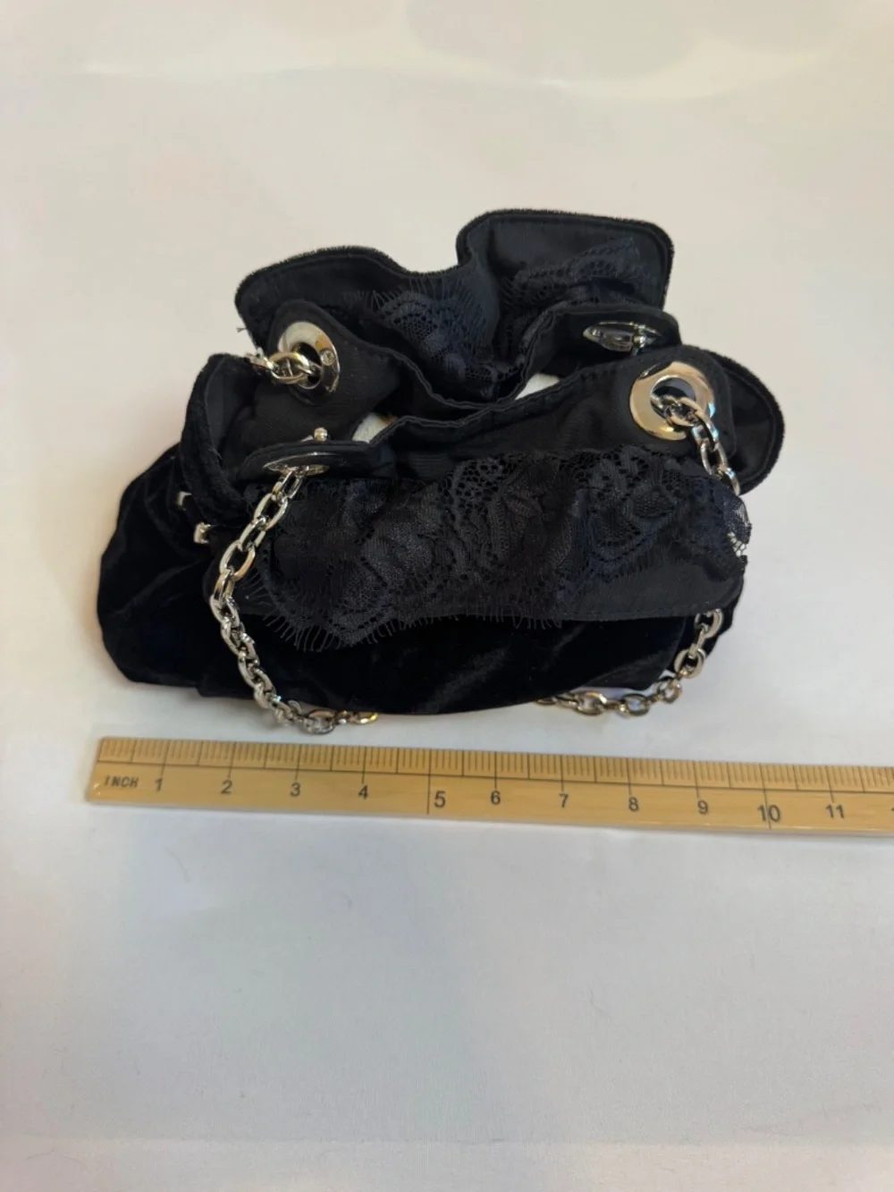White House Black Market black velvet evening cocktail purse - Picture 4 of 6